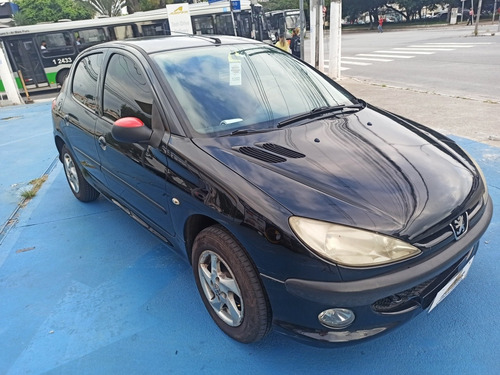 Imagem 2 de 12 de Peugeot 206 2008 1.4 Presence Flex 5p
