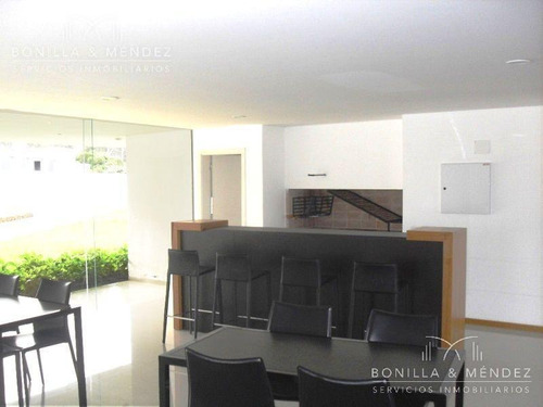 Primera Fila De La Brava, Edificio Blue Bird, 3 Suites, Toilette, Dependencia, 2 Garages