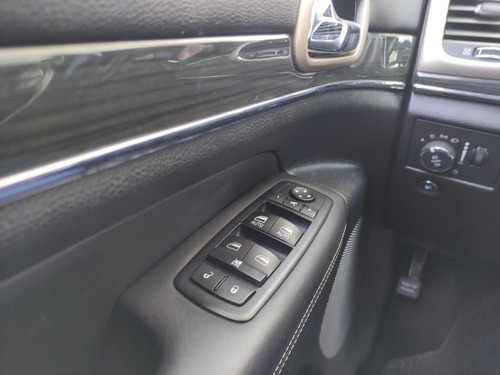 Imagen 12 de 15 de Jeep Grand Cherokee Overland 5.7 2015