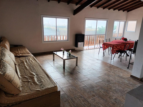 Phs En Venta - 5 Dormitorios 3 Baños - Felix Camet