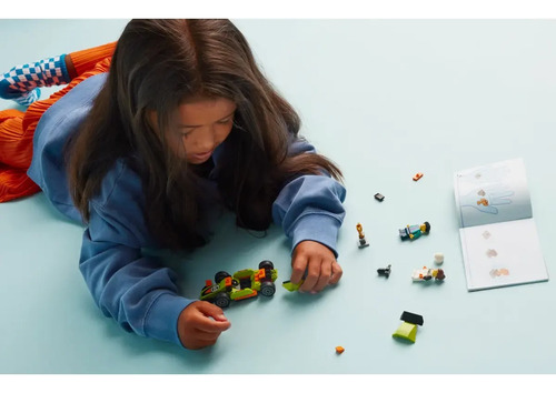 Auto Deportivo De Carrera Lego Color Verde 56 Pcs 60399