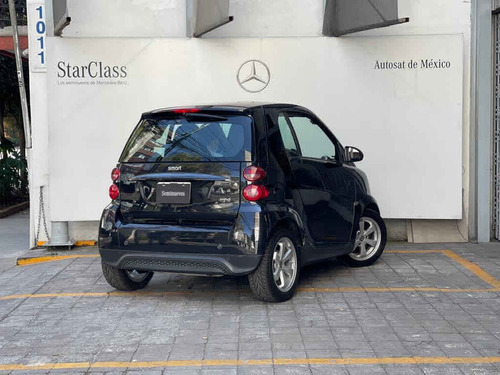 Imagen 5 de 15 de Smart Fortwo 2015 3p Coupé Y Black&white L3/1.0 Aut