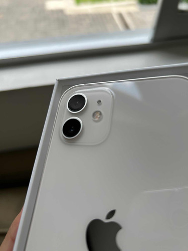 iPhone 12 (64gb) - Blanco (Usado)
