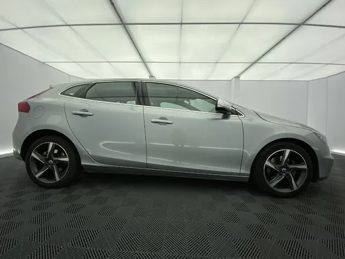 Volvo V40 1.6 T4 R-design