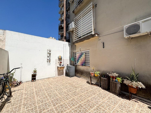 Venta Depto 2 Amb Pb C/patio - Moron Centro