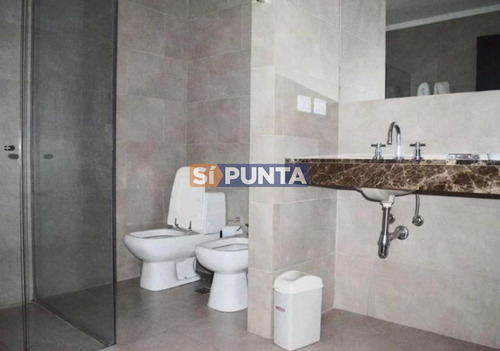 Imagen 7 de 16 de Apartamento De 3 Dormitorios Y Dependencia En Alquiler - La Barra