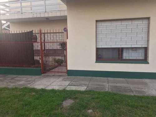 Imagen 12 de 14 de Ph 4 Amb Independiente Al Frente Con Cochera,patio Y Jardín Al Frente