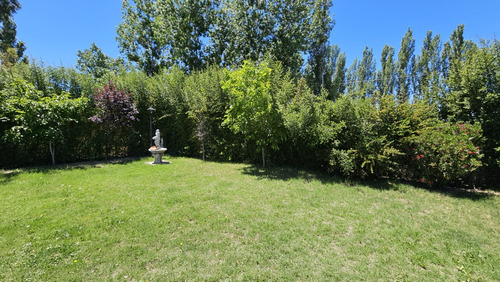 Se Vende Casa Quinta Amplia, En Zona Cubillos. San Rafael