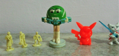 Lote De 11 Muñequitos Miniatura (Usado)