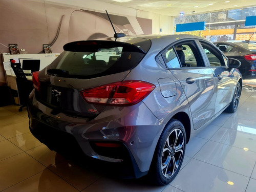 Imagen 20 de 23 de Nuevo Chevrolet Cruze 5 Rs 2023 Automatico 0km 1.4t Smar5