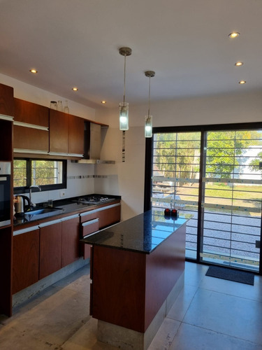 Imagen 29 de 30 de Casa Totalmente Reciclada En Las Toscas 982lt