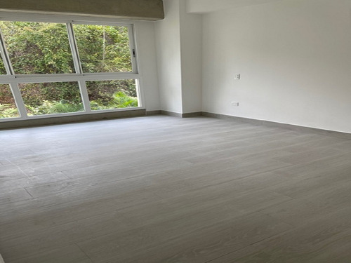Lomas De Las Mercedes Vendo Apartamento Pent House Zona Tranquila