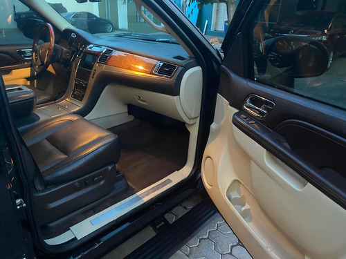 Imagen 9 de 14 de Cadillac Escalade Esv 2011 6.2 Platinum Qc Dvd R-22 4x4 At