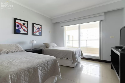 Apartamento En Alquiler Torrelobos, Punta Del Este, Playa Brava.