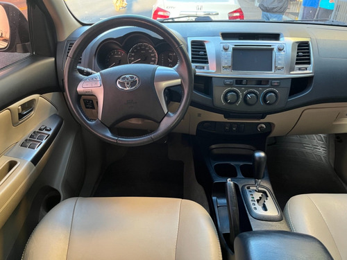 Imagem 15 de 15 de Toyota Hilux Sw4 Sr 2.7 Preto 2014