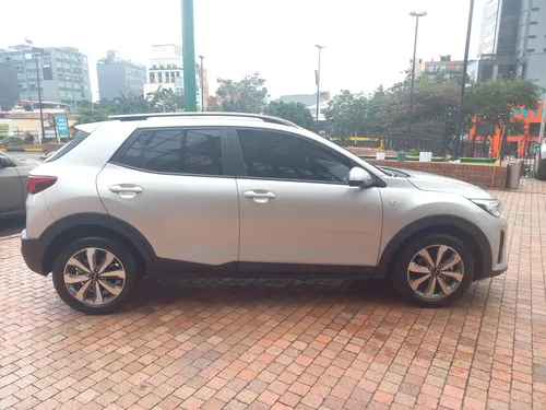 Kia Stonic 1.0 Vibrant MT HIBRIDO