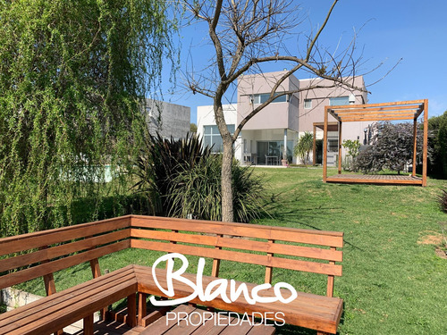 Casa En Venta En El Cantón, Escobar, G.b.a. Zona Norte
