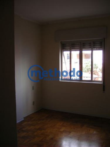 Apartamento Em Excelente Localização Ao Lado Do Centro De Convivência, Sendo Ampla Sala Para Estar E Jantar, Banheiro Social, 2 Dormitórios, Sendo Um - Ap00215 - 68379113