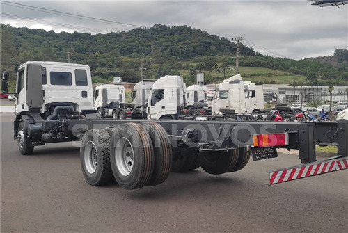 Iveco Tector 240e28s 6x2, 16/17