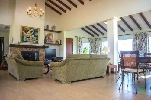 Excepcional Casa De Campo, Ideal Para Vivir Todo El Año, Costa De Arroyo Y A 30 Minutos De Punta