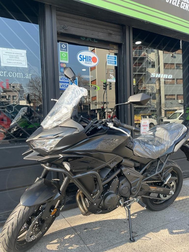 Imagen 10 de 16 de Kawasaki Versys 650 Abs 2023 Tablero Tft Cordasco