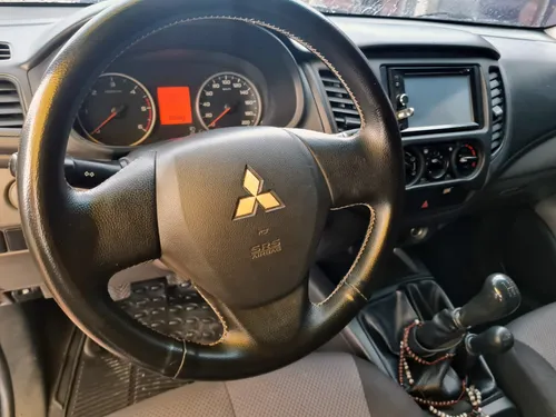 Mitsubishi L200 2.5cc MT AA 4X4