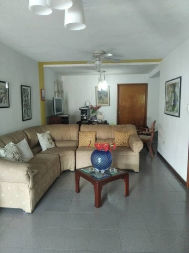 Imagen 7 de 14 de Vendo Amplia Casa Conjunto Res. Vista Hermosa. Castillejo.