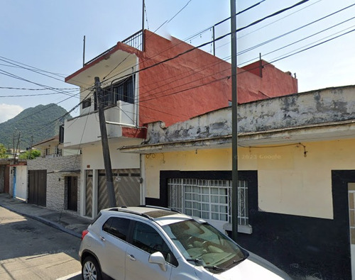 Sk01- Casa En Remate Bancario En C. Sur 35, Centro, Orizaba, Ver. (65% Debajo De Su Valor Comercial)