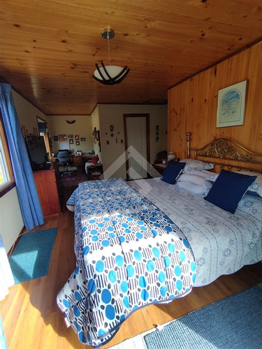 Casa En Venta De 4 Dorm. En Algarrobo