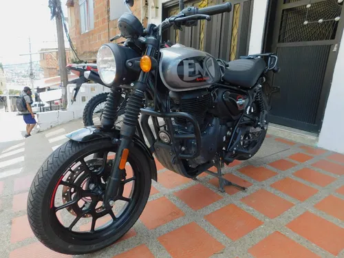Royal Enfield Hntr 350 Como Nueva, Full Accesorios