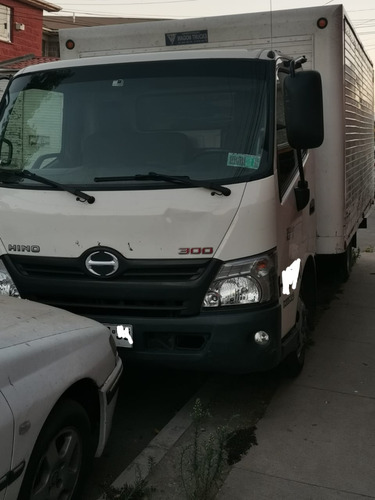 Camioneta Ino, Poco Kilometraje, Año 2016, Diesel