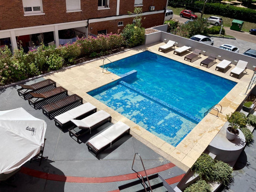 Apartamento 2 Dorm En Suite En Playa Brava