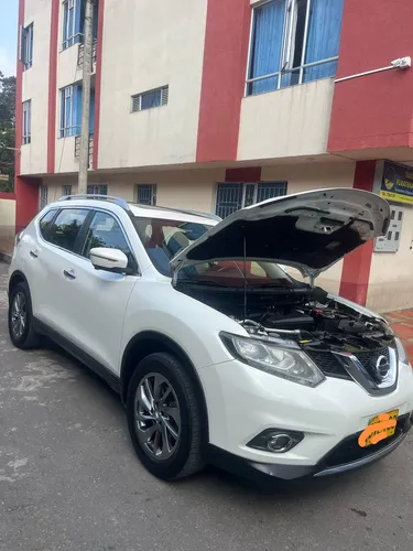 Nissan X-trail Exclusive:motor 2.5, 4*4 , Trasmisión Automat