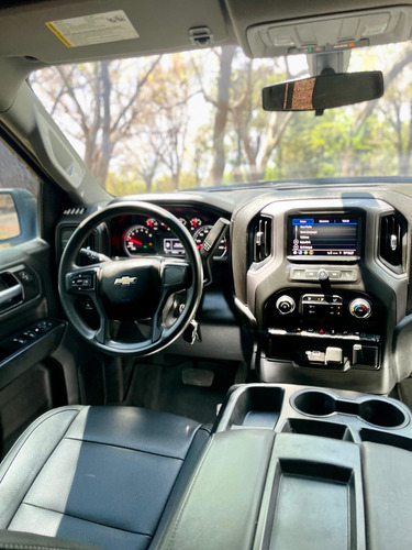 Chevrolet Silverado 2021 Custom