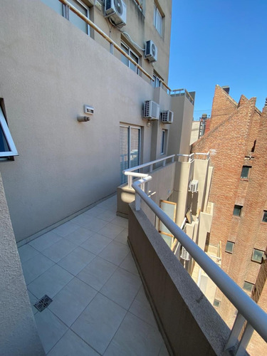Alquiler Por Día: Nueva Córdoba - Dos Habitaciones - Dos Baños - Terraza De Punta A Punta Con Asador - Seguridad - Pileta.