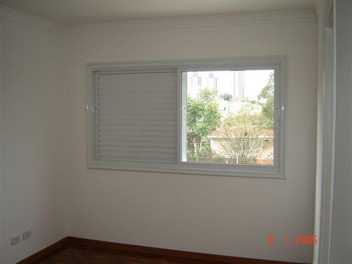 Imagem 17 de 18 de Sobrado Com 250m² De Construção E 11 X 21 De Terreno, 03 Suítes Com Ducha Higiênica, Sendo A Principal Com Closet E Varanda Com Linda Vista Para O Jd. Da Saúde. Sala C/ 03 Ambiente - 56 - 2691655