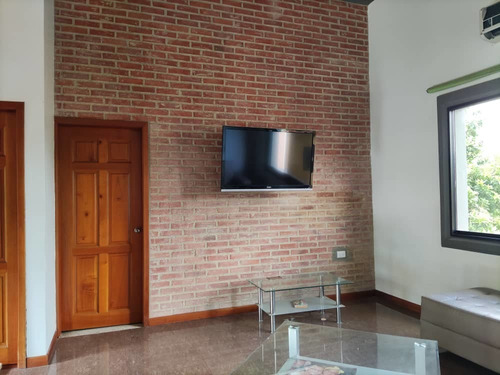 Imagen 11 de 30 de Leal Pérez Vende Hermosa Casa En San Diego Las Morochas