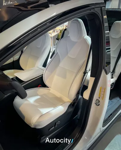 Tesla Model X 2023