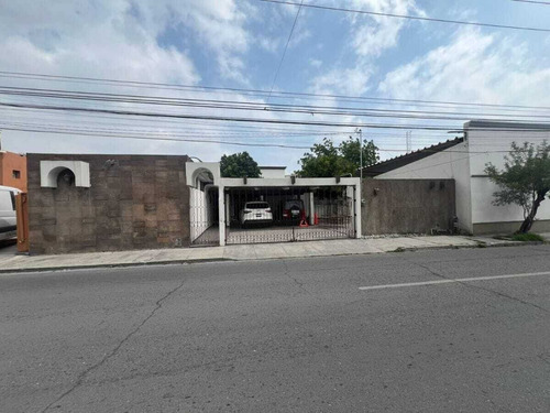 Casa En Venta En El Centro En Monterrey