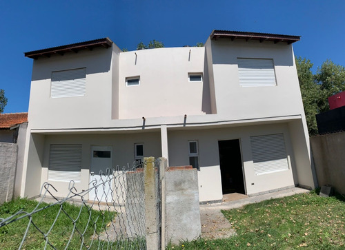 Oportunidad - 2 Duplex Cercano A La Playa - Santa Clara