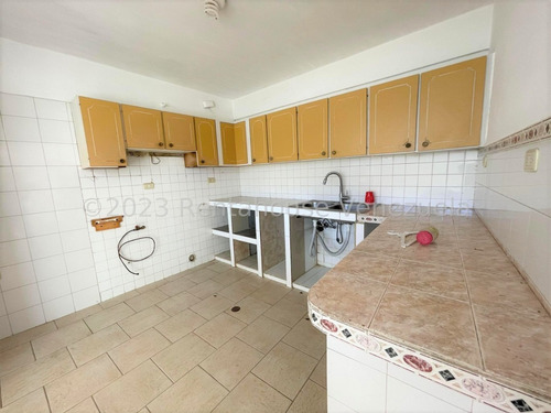 Imagen 8 de 20 de Casa Con Jardin En Venta En El Cafetal Mls#23-22476