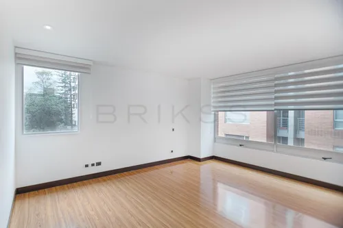 Apartamento En Arriendo En Los Rosales. Cod A3073