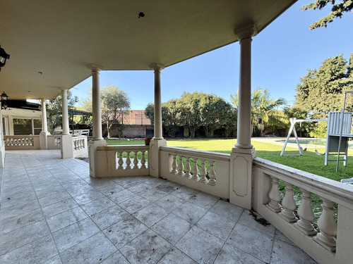 Importante Casa En Venta - Barrio Privado Las Victorias
