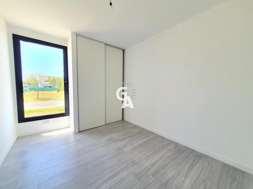 Imagen 28 de 30 de Casa En Venta 4 Amb En Santa Emilia, Pilar Del Este