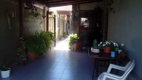 Se Vende En San Bernardo Centro Chalet Tres Ambientes Dos Dormitorios F: 9337