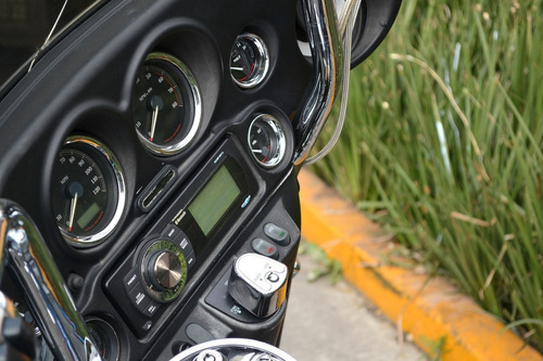 Imagen 7 de 15 de Vendo/cambio Harley Street Glide 1584 Con Accesorios 6 Vel.