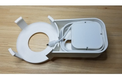 Imagem 2 de 8 de Suporte All-in-one Stand De Tomada Amazon Alexa Echo Dot 3