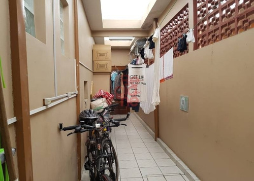 Imagem 18 de 19 de Sobrado À Venda No Bairro Baeta Neves Com 196 M2 - 2534