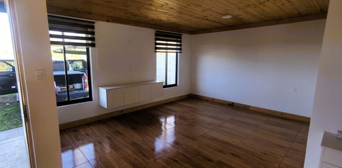 Casa De 170m2 En Terreno De 500m2 Placilla