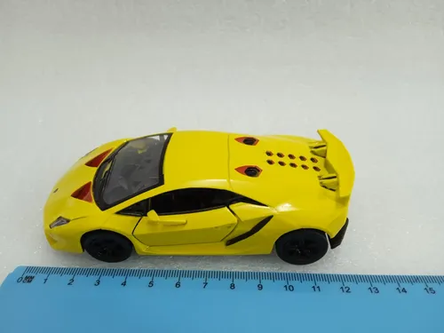Lamborghini Sesto Elemento. Escala 1:38 Kinsmart. 12,7cm. Am